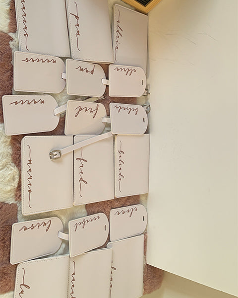 01 - Customized Luggage Tags